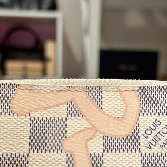 Louis Vuitton Azur Tahitienne Zippy Coin Purse - Picture 13 of 13